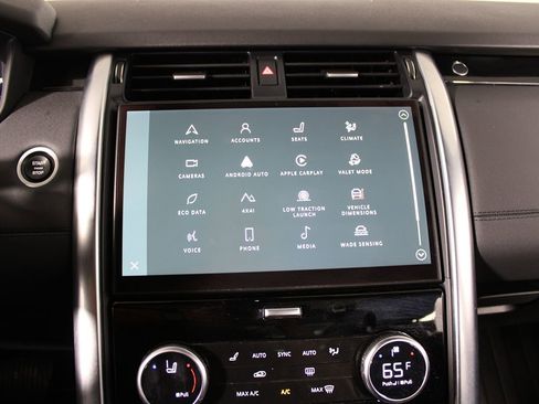 Used 2022 Land Rover Discovery S image 26