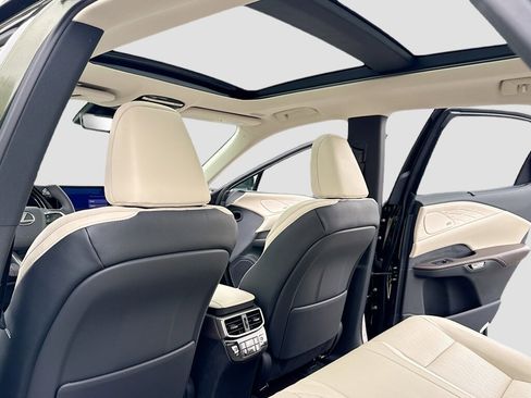 New 2026 Lexus RX 350 image 6