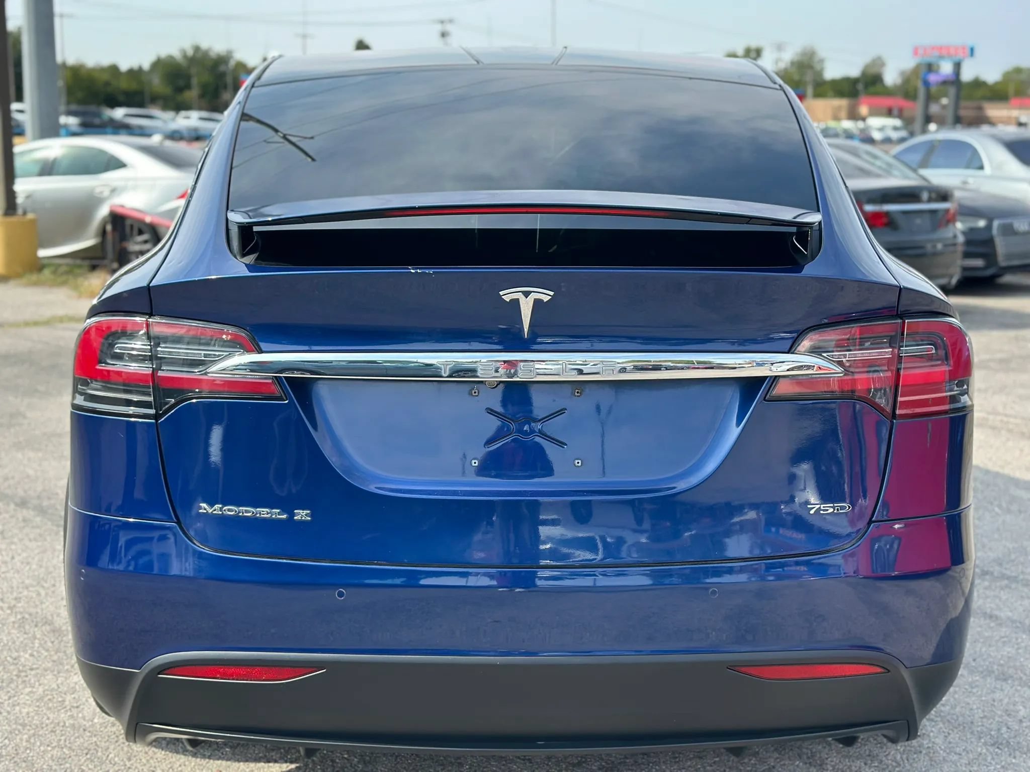 Used 2017 Tesla Model X 75D AWD/4WD image 12