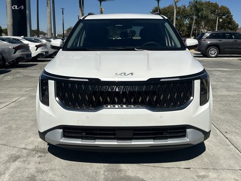 New 2026 Kia Carnival EX FWD image 3