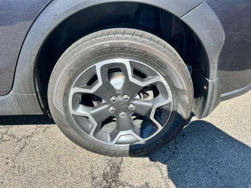 Used 2014 Subaru Crosstrek 2.0i Premium image 10