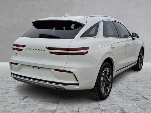 Certified 2026 Genesis Electrified GV70 image 12