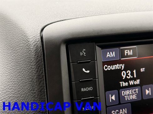 Used 2019 Dodge Grand Caravan SE image 24