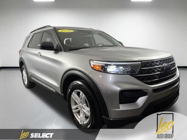 Used 2020 Ford Explorer XLT w/ Comfort Package AWD/4WD image 4