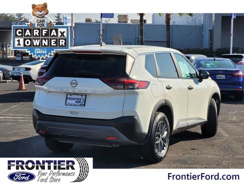 Used 2023 Nissan Rogue S image 5