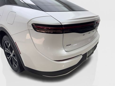 Used 2023 Toyota Crown XLE image 19