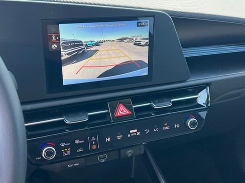 New 2026 Kia Niro LX FWD image 24