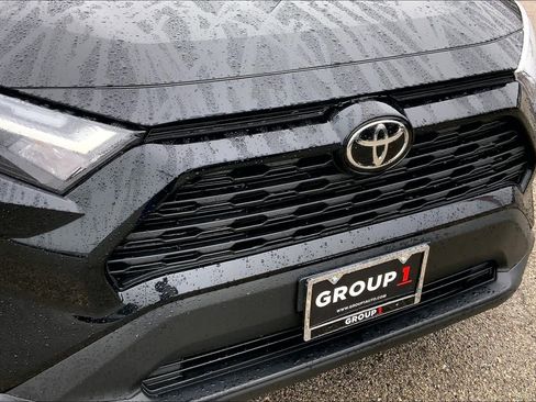 Used 2025 Toyota RAV4 LE image 29