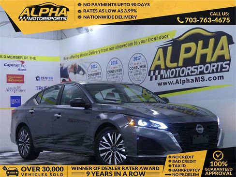Used 2025 Nissan Altima 2.5 SV image 1