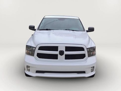 Used 2018 RAM 1500 Express w/ Express Value Package RWD image 4