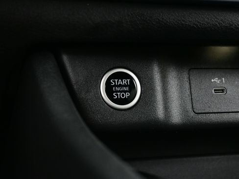 Used 2022 Nissan Rogue SV AWD/4WD image 21