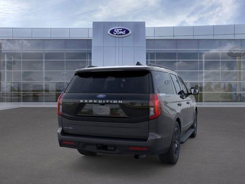 New 2025 Ford Expedition Active image 8