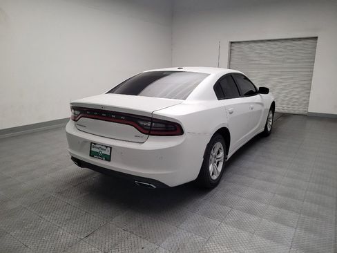Used 2018 Dodge Charger SXT RWD image 9