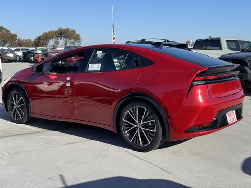 New 2026 Toyota Prius XLE image 12