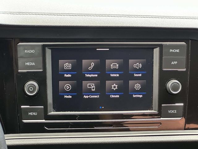 Used 2024 Volkswagen Jetta SE FWD image 17