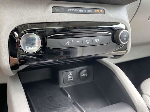 New 2025 Ford Escape SE w/ PHEV Premium Package image 15