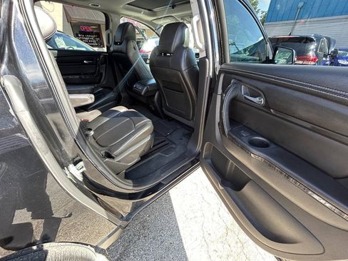 Used 2016 GMC Acadia SLT w/ Premium Edition FWD image 9