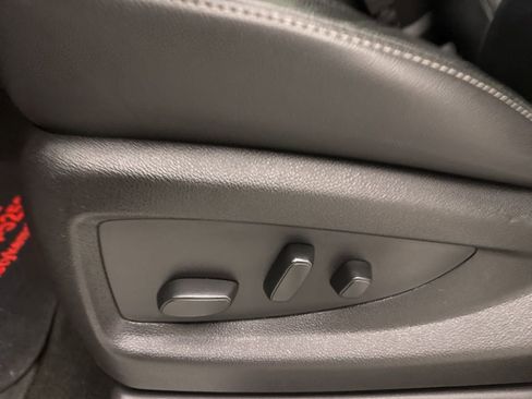 Used 2018 Chevrolet Tahoe Premier image 24