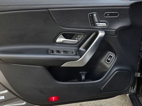 Used 2020 Mercedes-Benz CLA 250 image 11