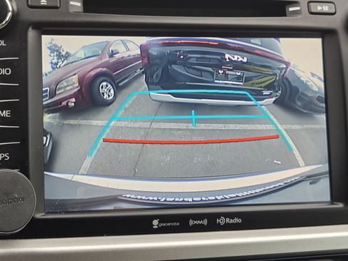 Used 2019 Toyota Highlander XLE FWD image 31