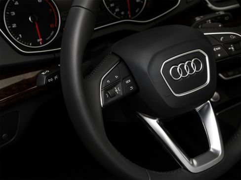 Used 2019 Audi Q5 2.0T Premium w/ Convenience Package AWD/4WD image 45