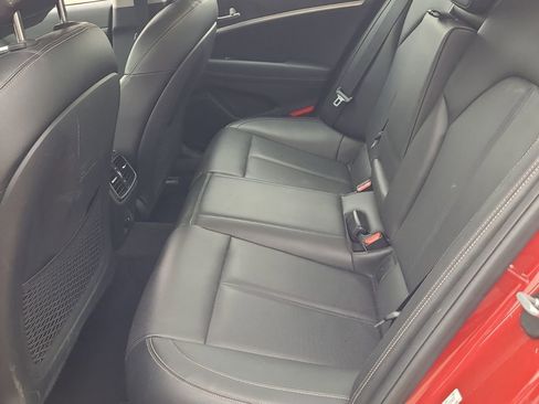 Used 2019 Genesis G70 2.0T Advanced image 13