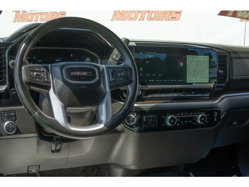 Used 2025 GMC Sierra 1500 SLT AWD/4WD image 28