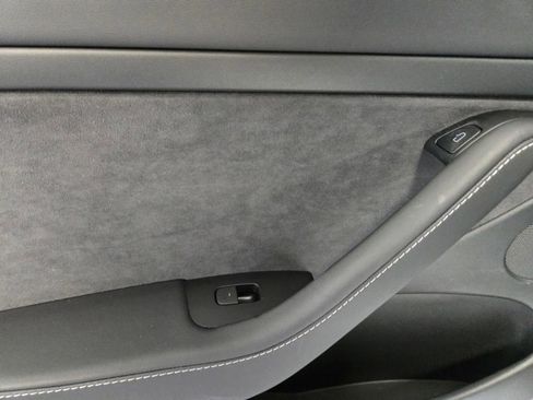 Used 2023 Tesla Model 3 Standard Range RWD image 11