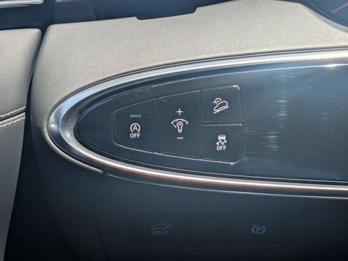Used 2025 Genesis GV70 2.5T AWD/4WD image 24