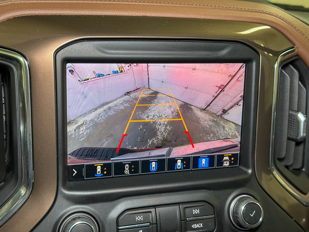 Used 2022 Chevrolet Silverado 2500 High Country w/ Safety Package II AWD/4WD image 48