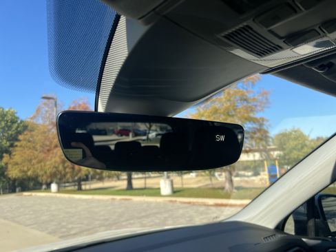 Certified 2023 Volkswagen Tiguan SE image 24