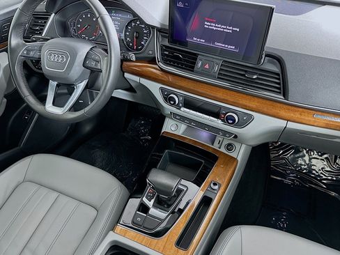 Used 2023 Audi Q5 2.0T Premium w/ Convenience Package AWD/4WD image 6