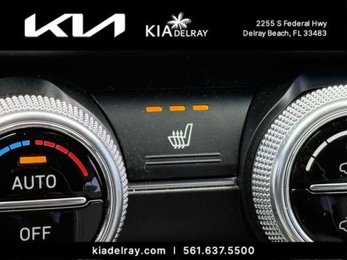 Used 2022 Genesis G70 2.0T w/ Prestige Package RWD image 24