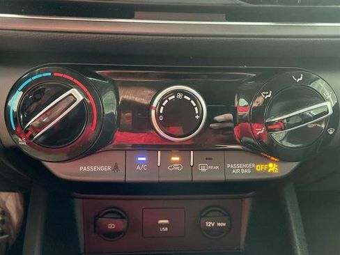 Used 2022 Hyundai Kona SEL image 23