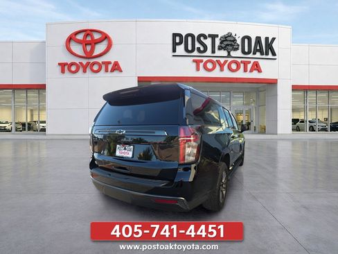 Used 2022 Chevrolet Suburban Z71 w/ Luxury Package AWD/4WD image 6