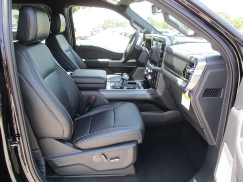 Used 2025 Ford F150 Lariat w/ Equipment Group 502A High AWD/4WD image 22