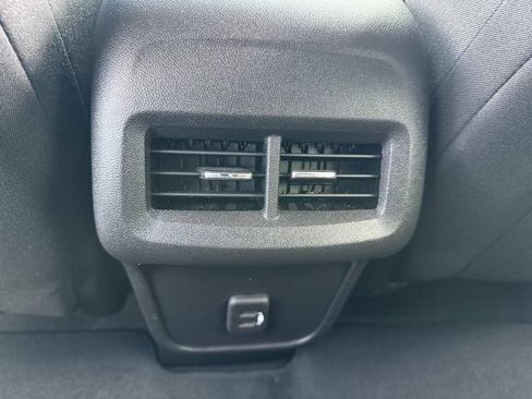 Certified 2024 Chevrolet Equinox LT FWD image 22