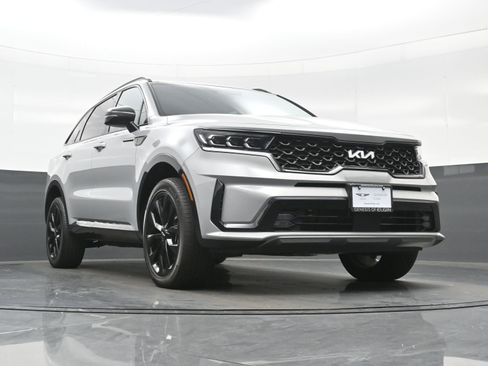 Used 2023 Kia Sorento SX image 36