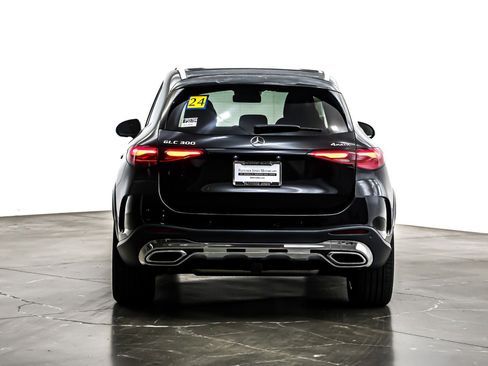 Used 2024 Mercedes-Benz GLC 300 4MATIC w/ AMG Line image 4