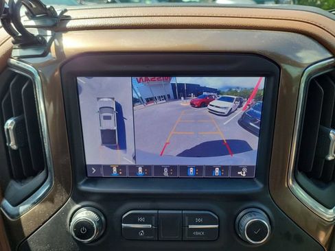 Used 2019 Chevrolet Silverado 1500 High Country w/ Technology Package AWD/4WD image 31