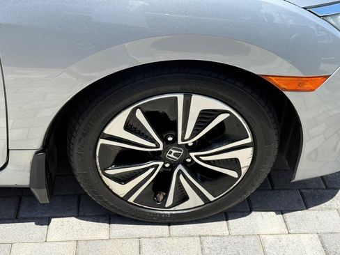 Used 2018 Honda Civic EX-T image 33