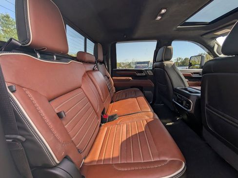 Used 2024 GMC Sierra 2500 Denali Ultimate image 16