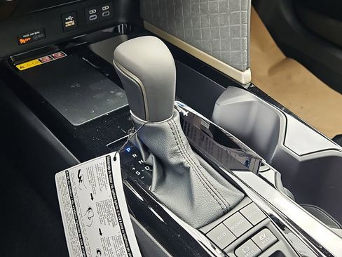 New 2026 Toyota Camry XLE AWD/4WD image 19