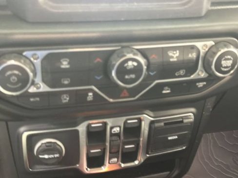 Used 2020 Jeep Gladiator Sport w/ Quick Order Package 24S AWD/4WD image 18