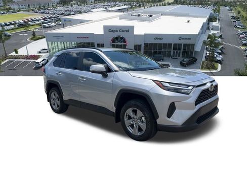 Used 2025 Toyota RAV4 XLE FWD image 10
