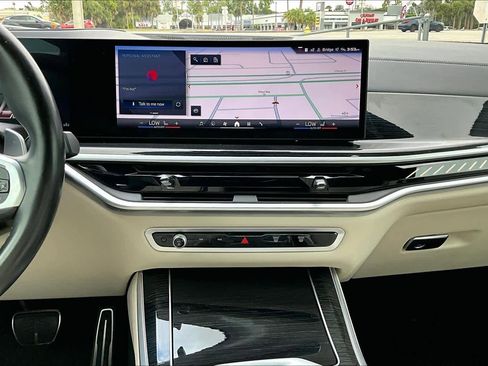 Used 2024 BMW X5 M60i image 6