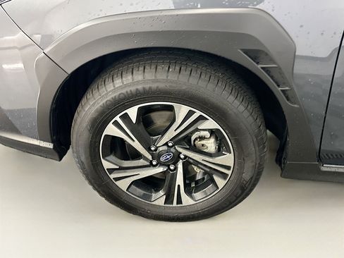 Used 2024 Subaru Crosstrek 2.0i Premium AWD/4WD image 11