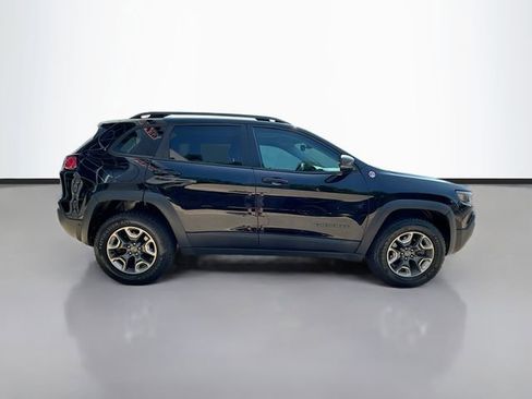 Used 2019 Jeep Cherokee Trailhawk AWD/4WD image 5