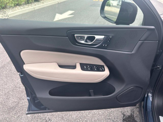 Certified 2026 Volvo XC60 B5 Plus AWD/4WD image 19