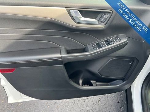 Used 2022 Ford Escape SEL image 10